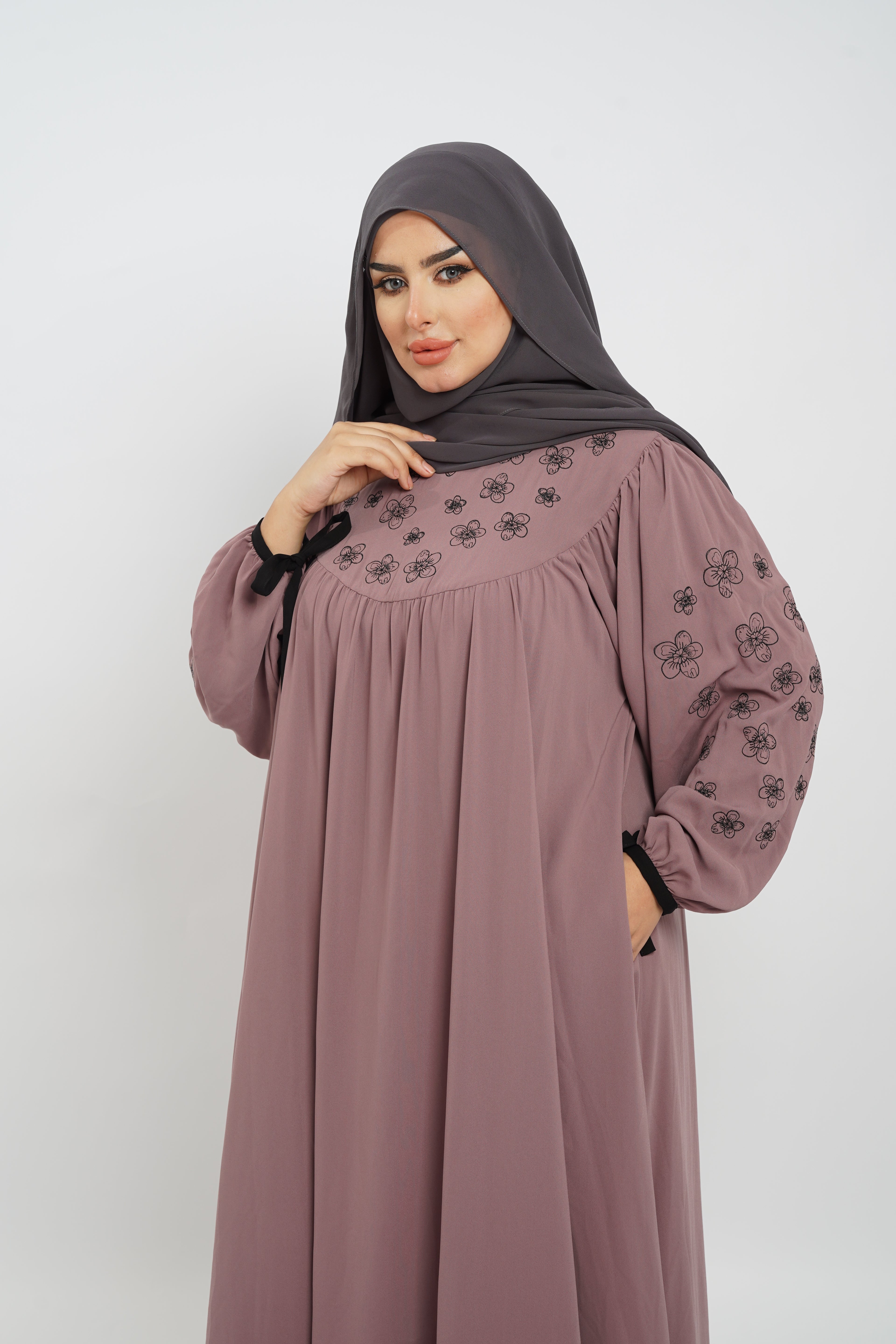 Romaysa Abaya