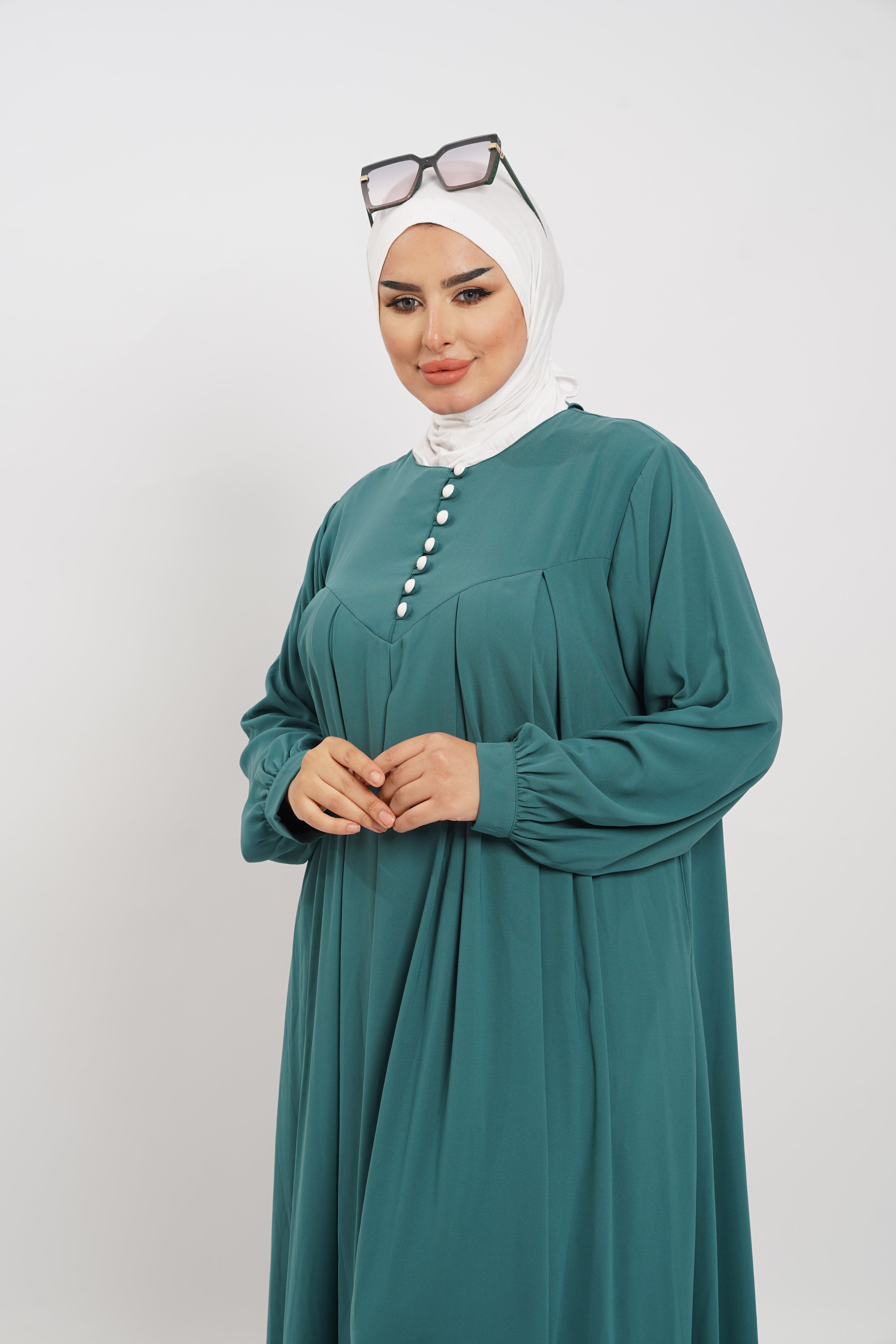 Retag Abaya