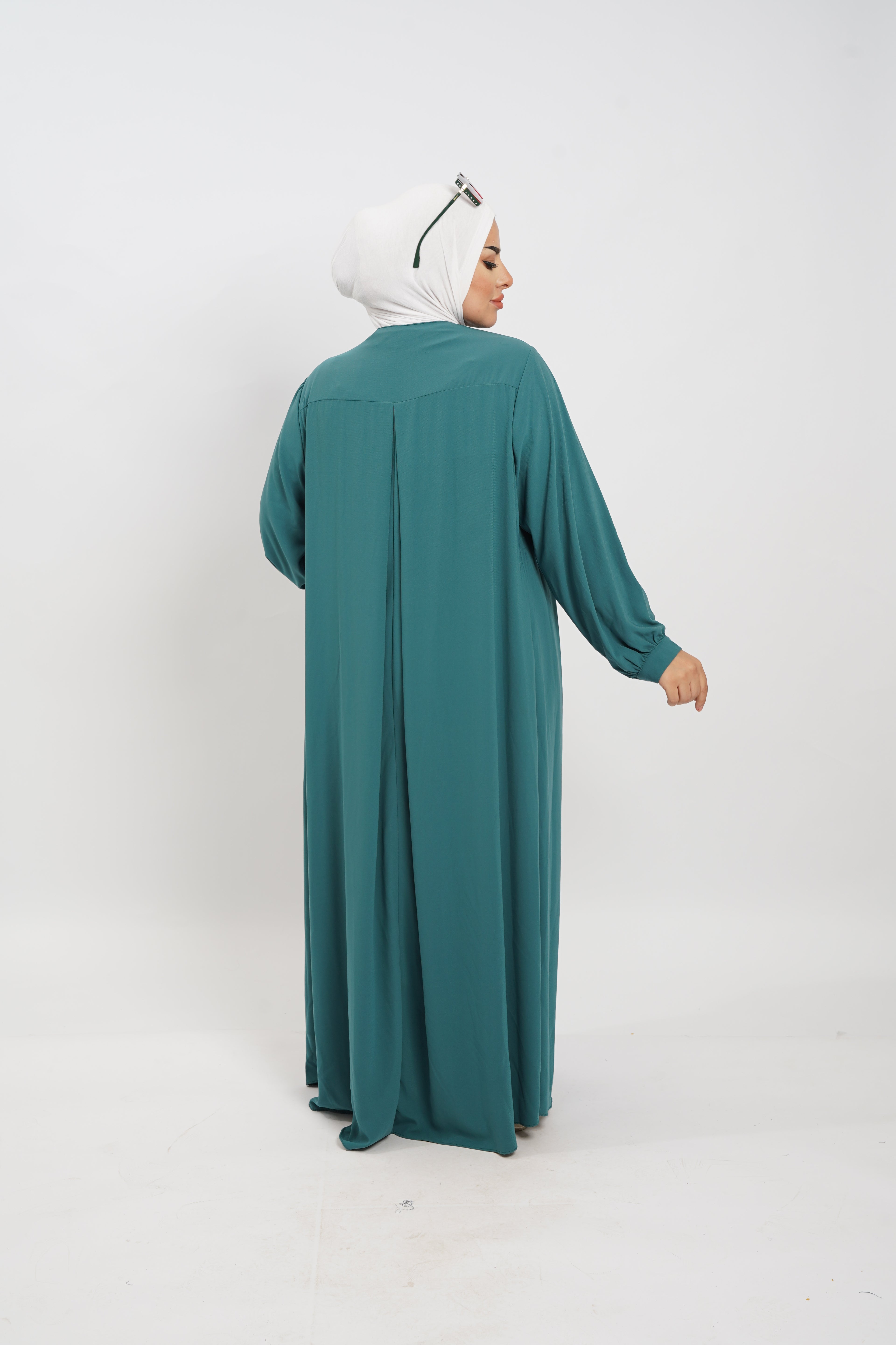 Retag Abaya