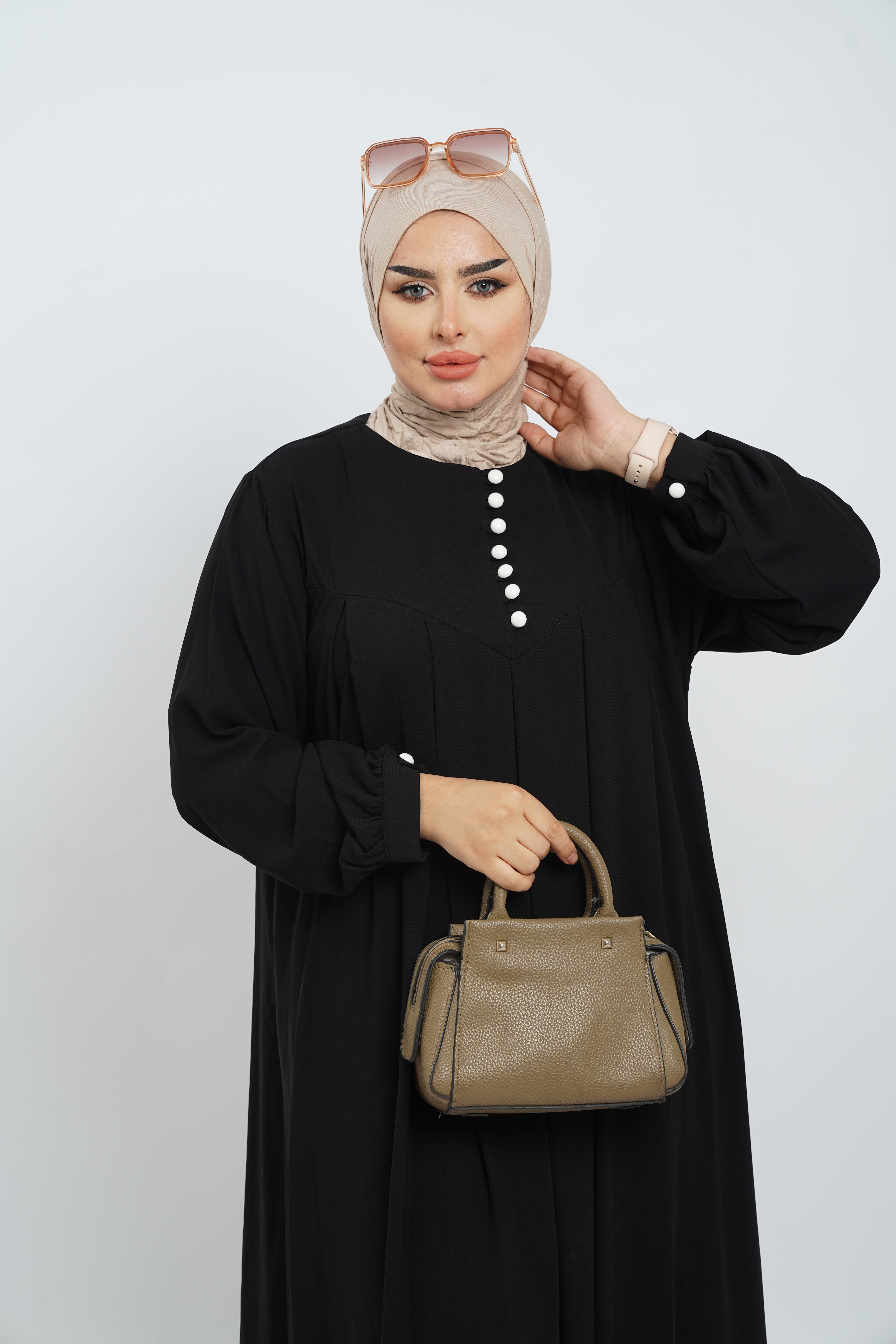 Retag Abaya