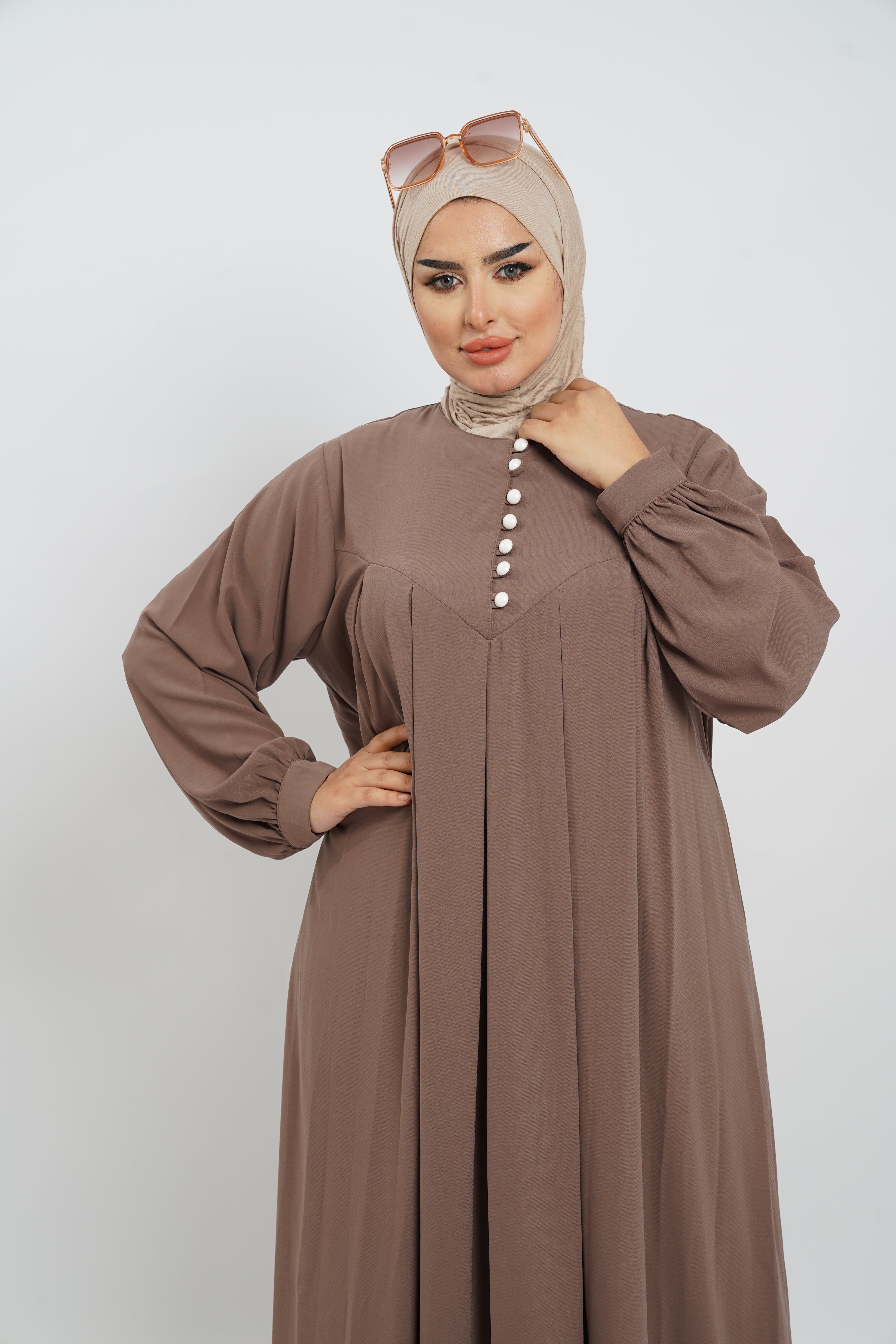 Retag Abaya