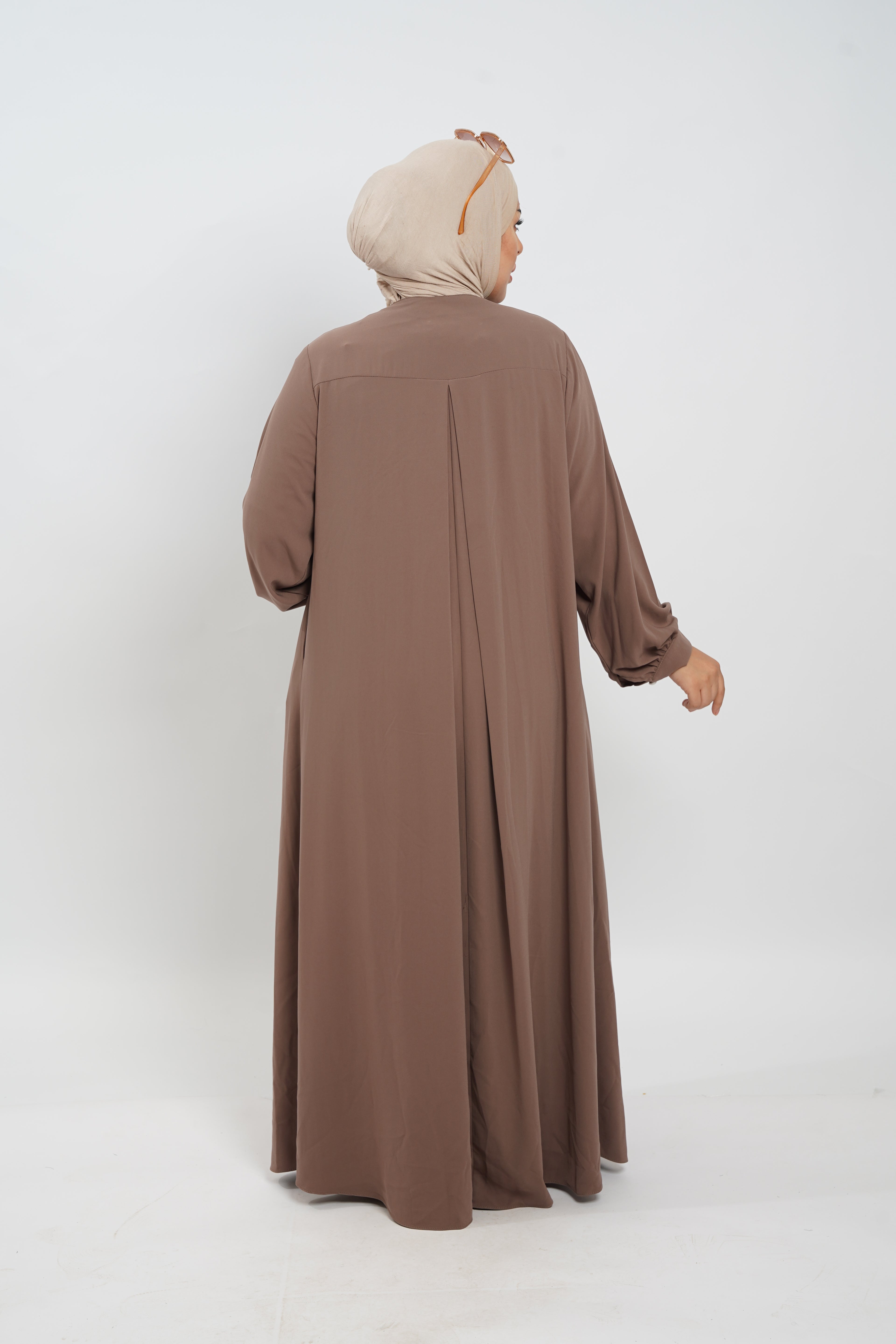 Retag Abaya