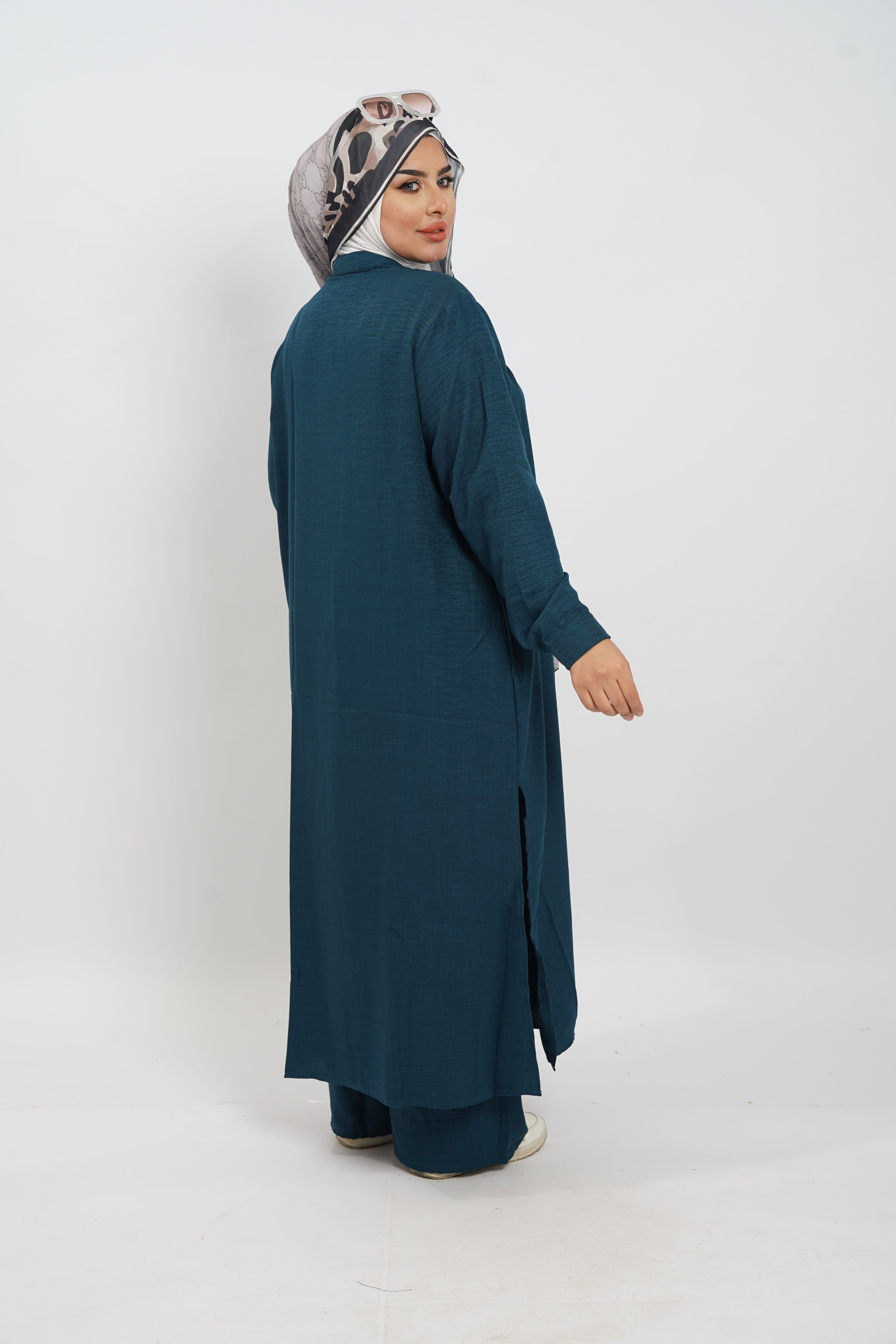 Ashraqat Suit