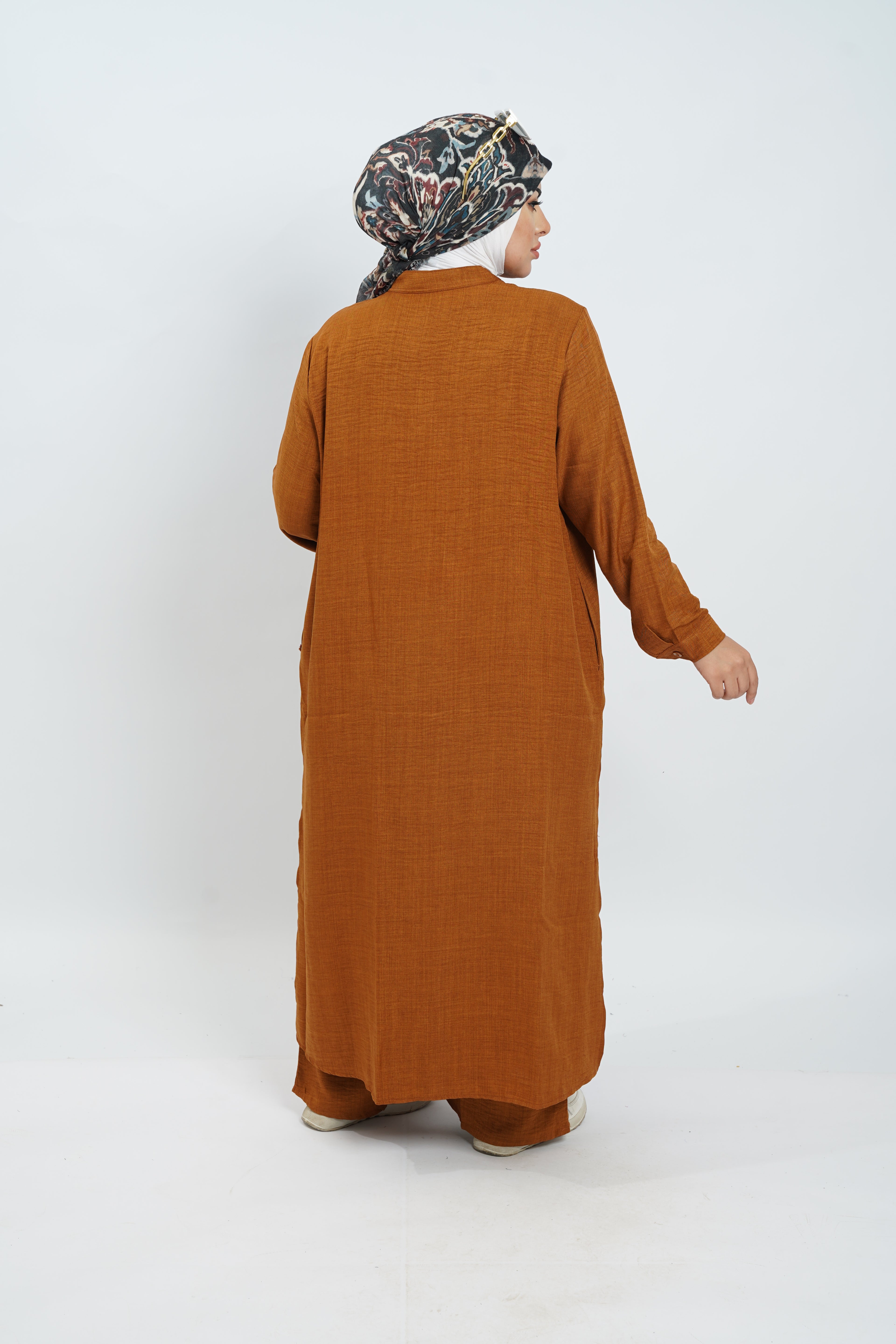 Ashraqat Suit